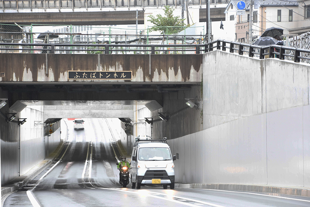 トンネル開通の様子